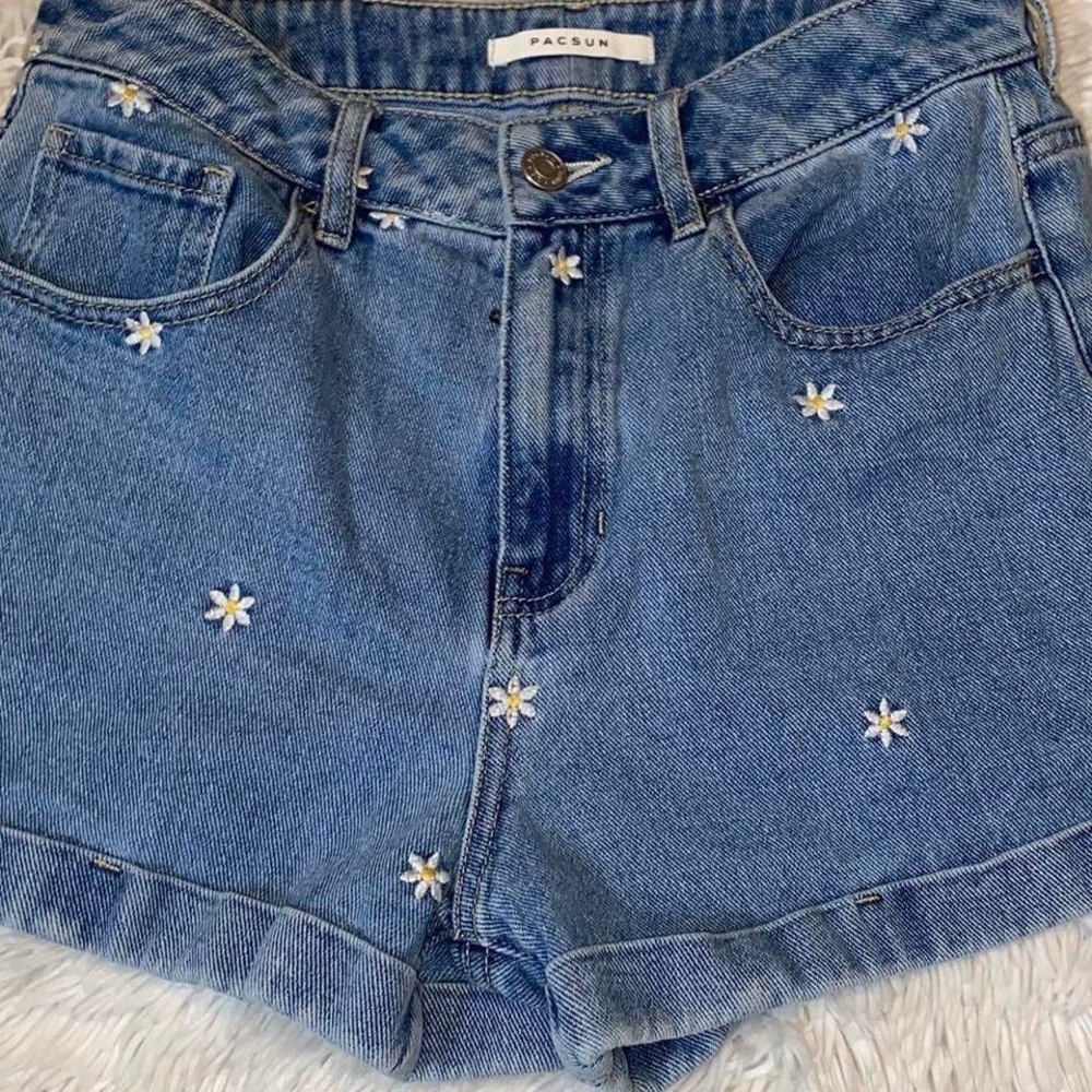pacsun floral jean shorts, size 27!